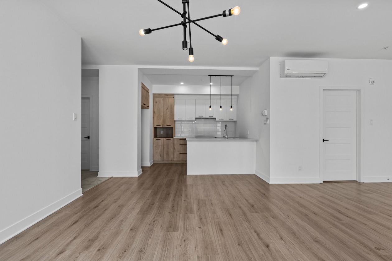 Salle à manger — 13225, Boul. du Curé-Labelle, 304, Mirabel, J7J2T3, Mirabel