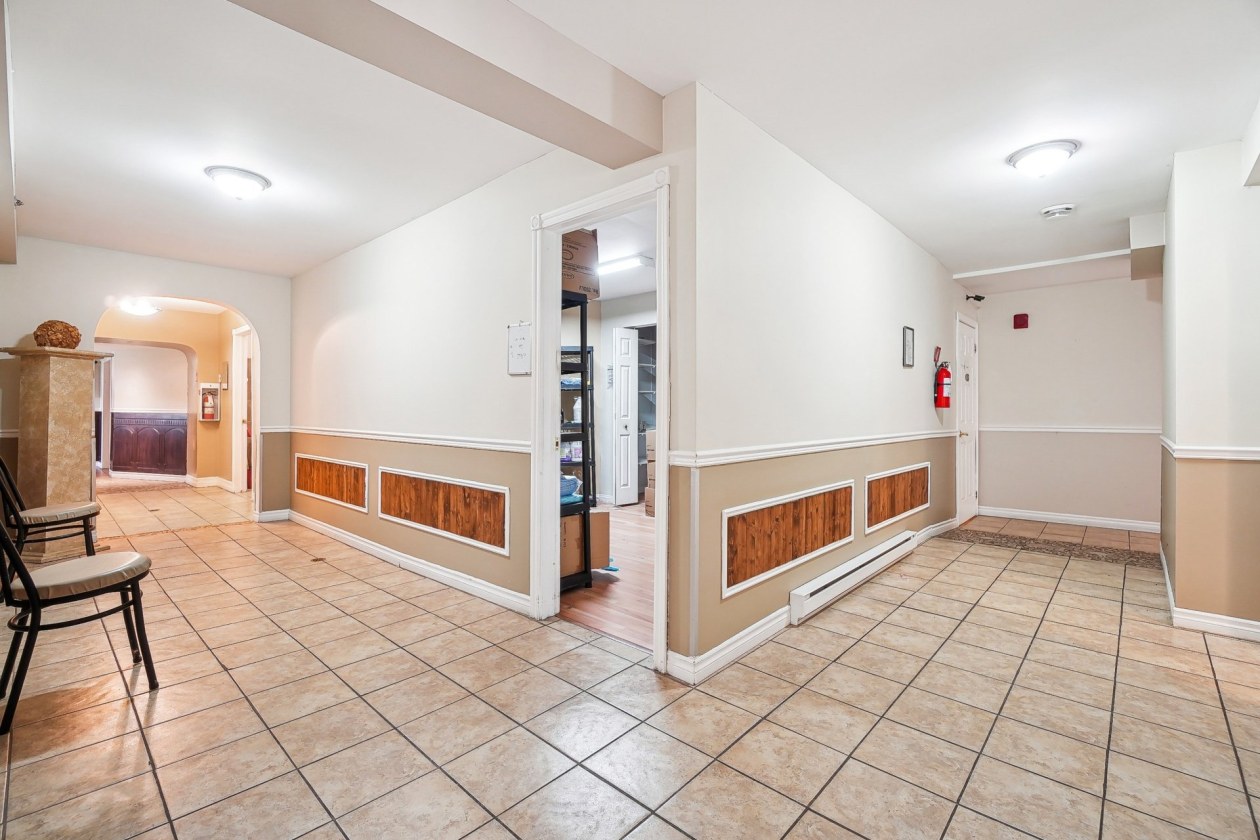 Corridor — 65, Rue Ste-Anne, L'Épiphanie, J5X3Z9, L'Épiphanie