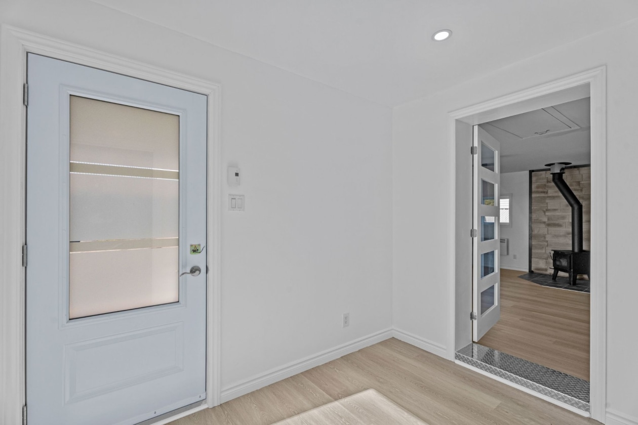 Hall d'entrée — 280Z, Rg Montcalm, Saint-Esprit, J0K2L0, Saint-Esprit