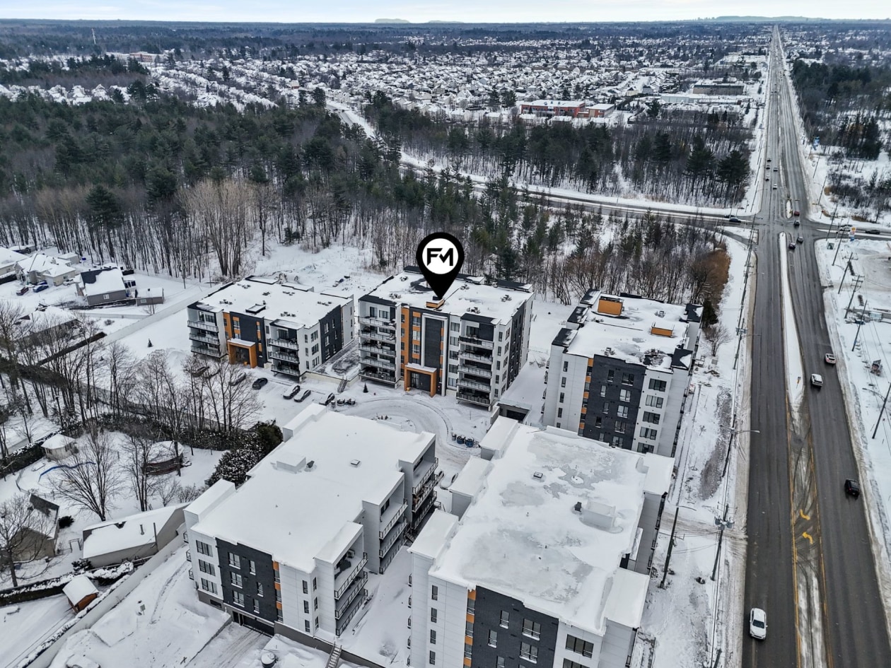 Photo aérienne — 13225, Boul. du Curé-Labelle, Mirabel, J7J2T3, Mirabel