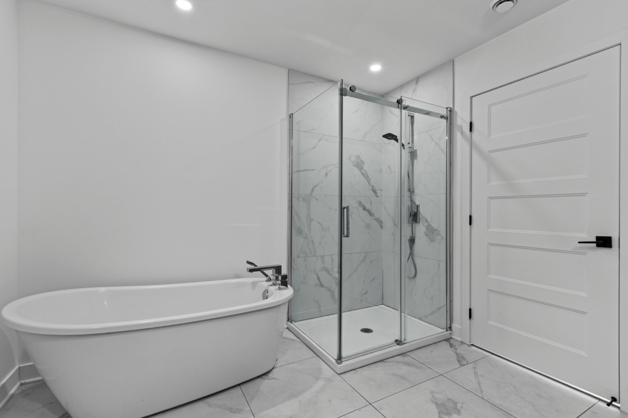 Salle de bains — 13225, Boul. du Curé-Labelle, 103, Mirabel, J7J2T3, Mirabel