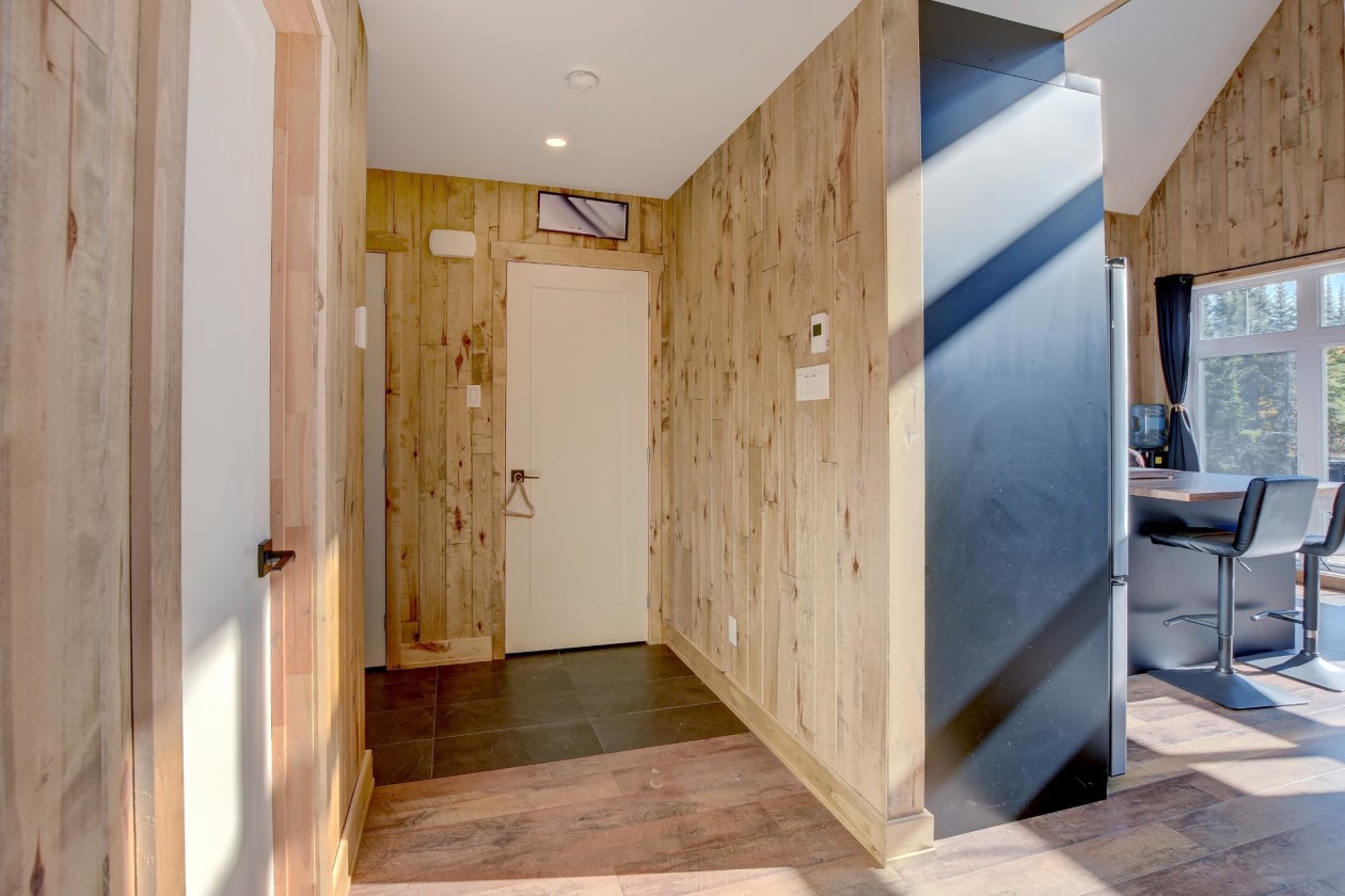 Corridor — 110, Ch. des Aigles, Saint-Michel-des-Saints, J0K3B0, Saint-Michel-des-Saints