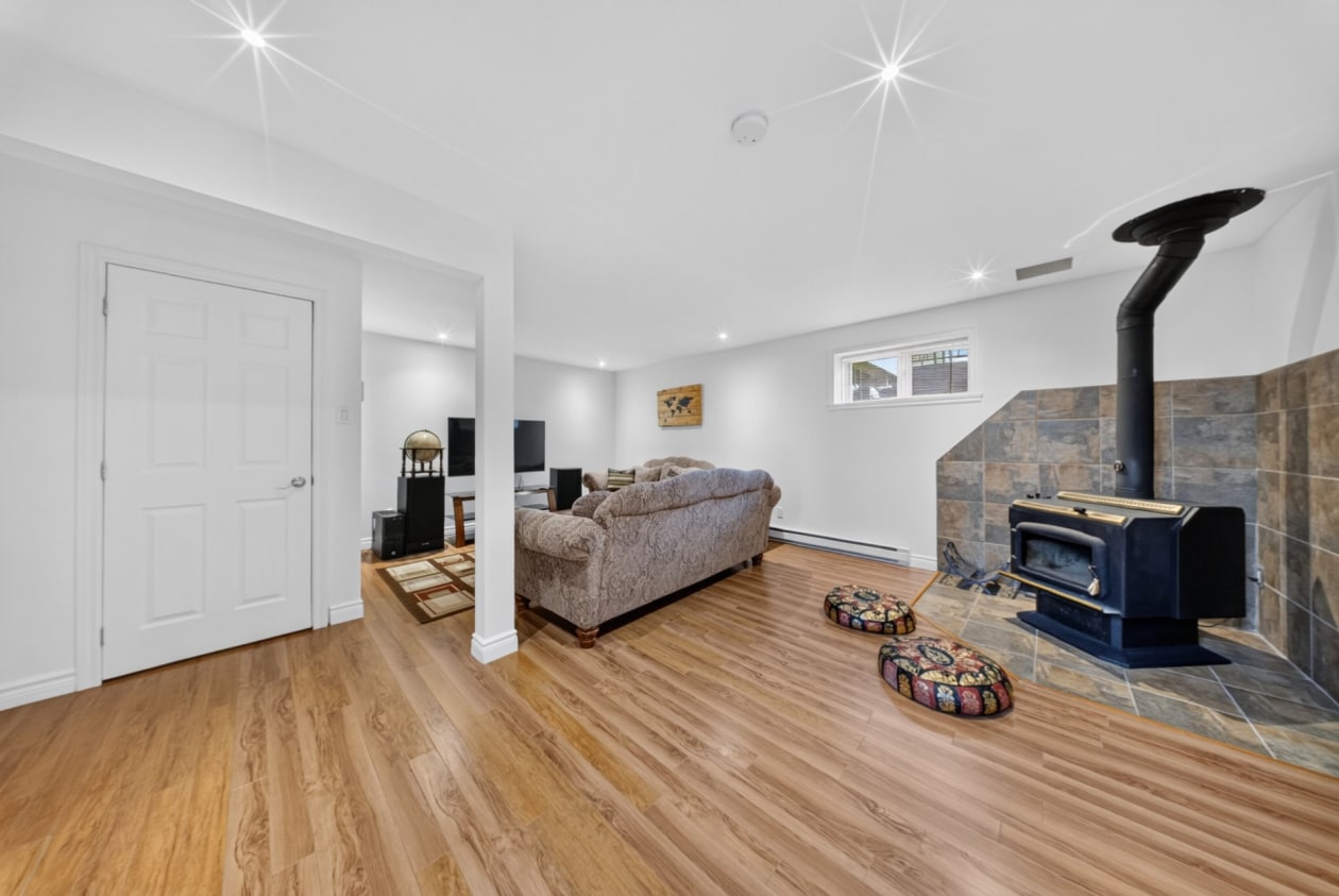 Salle familiale — 349, Rue Cléophas, Sherbrooke (Brompton/Rock Forest/Saint-Élie/Deauville), J1N3W7, Sherbrooke (Brompton/Rock Forest/Saint-Élie/Deauville)