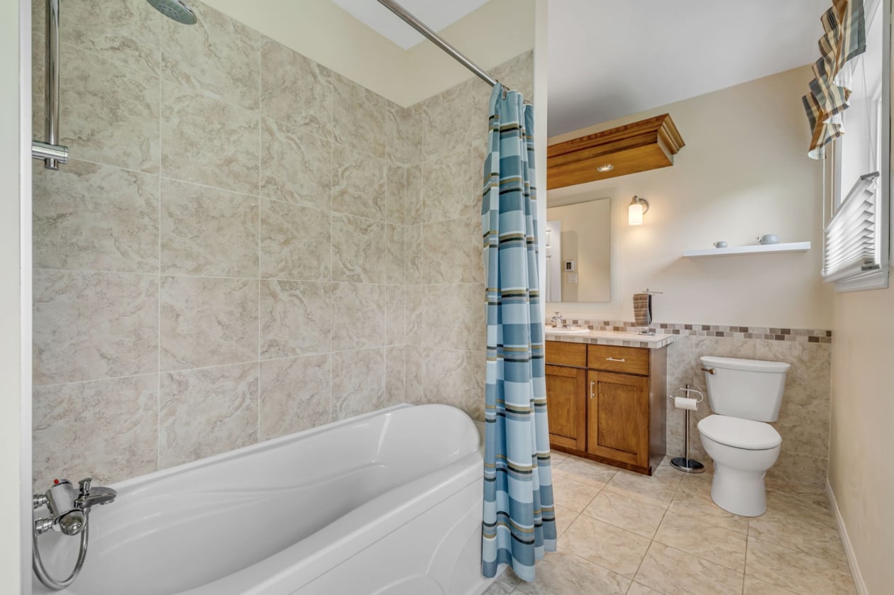 Salle de bains — 320, Rue des Frênes O., Québec (La Cité-Limoilou), G1L1G8, Québec (La Cité-Limoilou)
