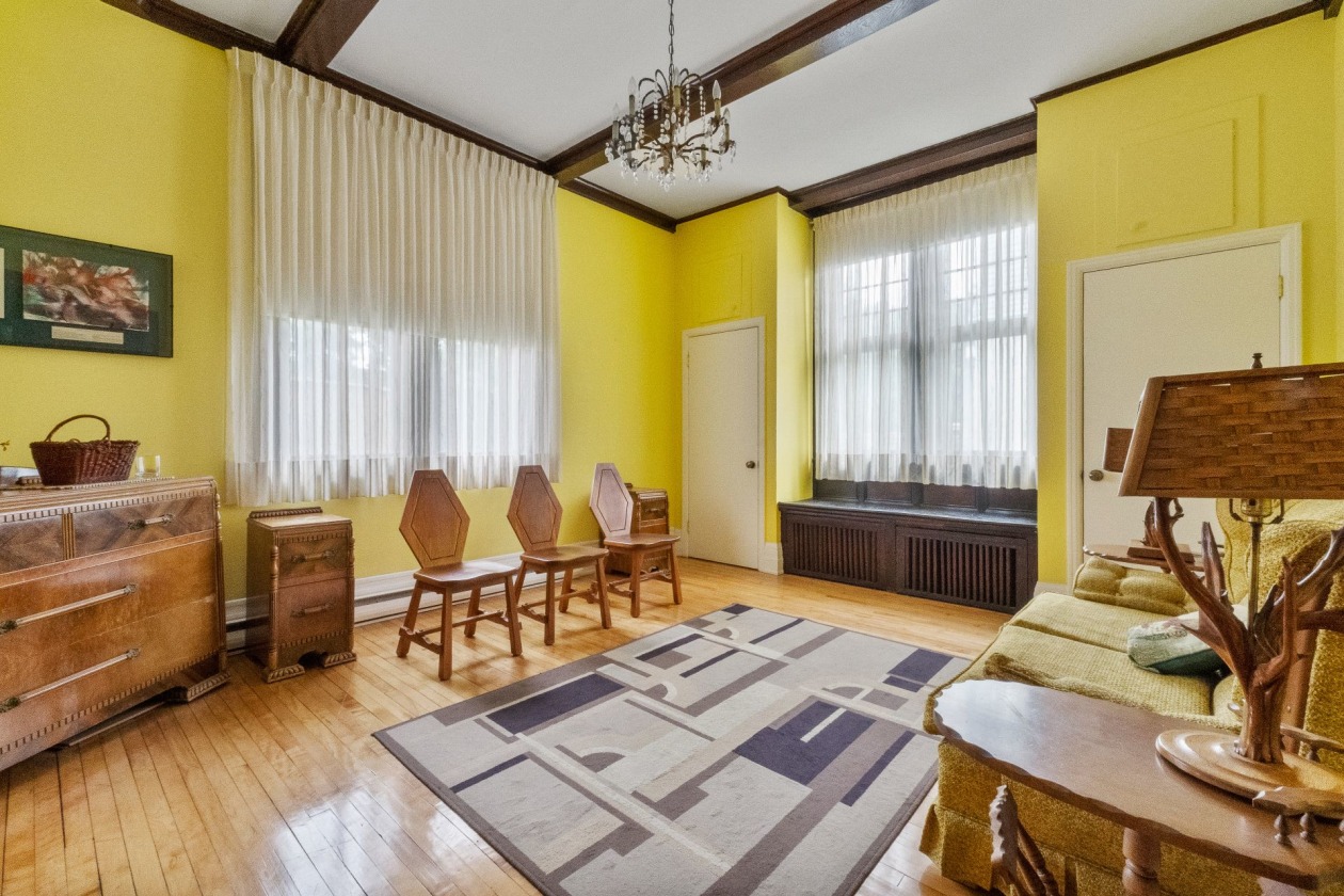 Salle familiale — 530, 44e Avenue, Montréal (Lachine), H8T2K8, Montréal (Lachine)