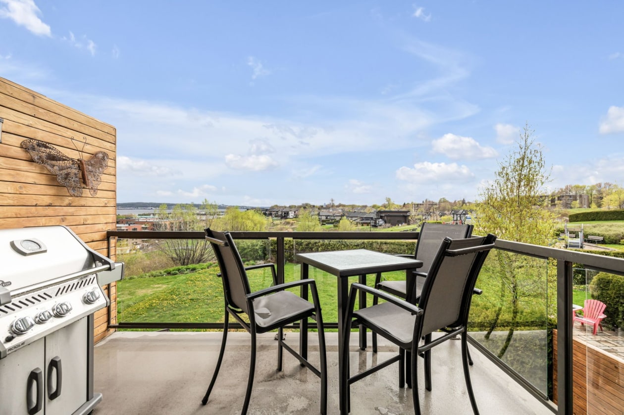 Balcon — 327, Rue des Pionnières-de-Beauport, Québec (Beauport), G1E0A6, Québec (Beauport)