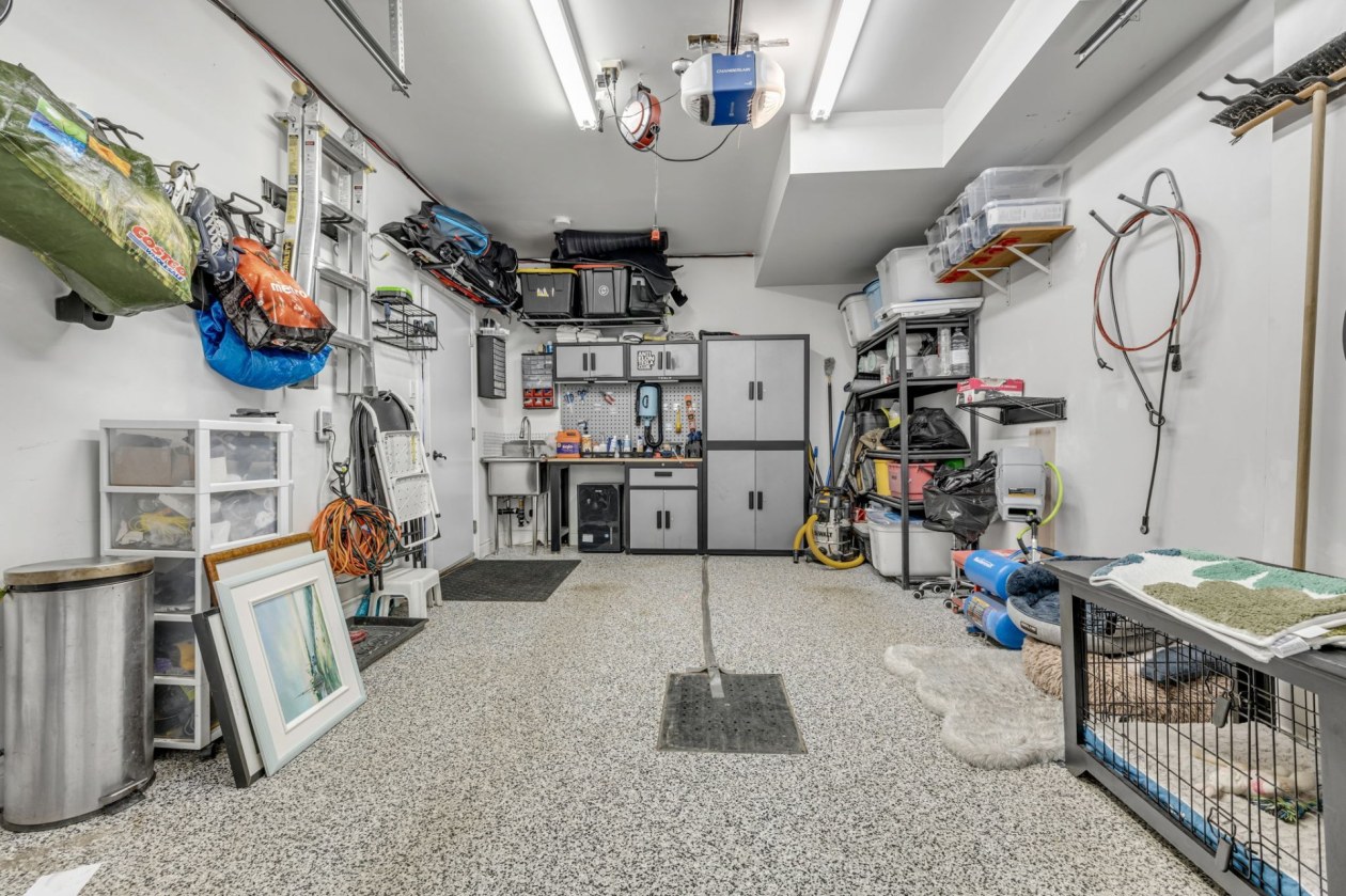 Garage — 327, Rue des Pionnières-de-Beauport, Québec (Beauport), G1E0A6, Québec (Beauport)