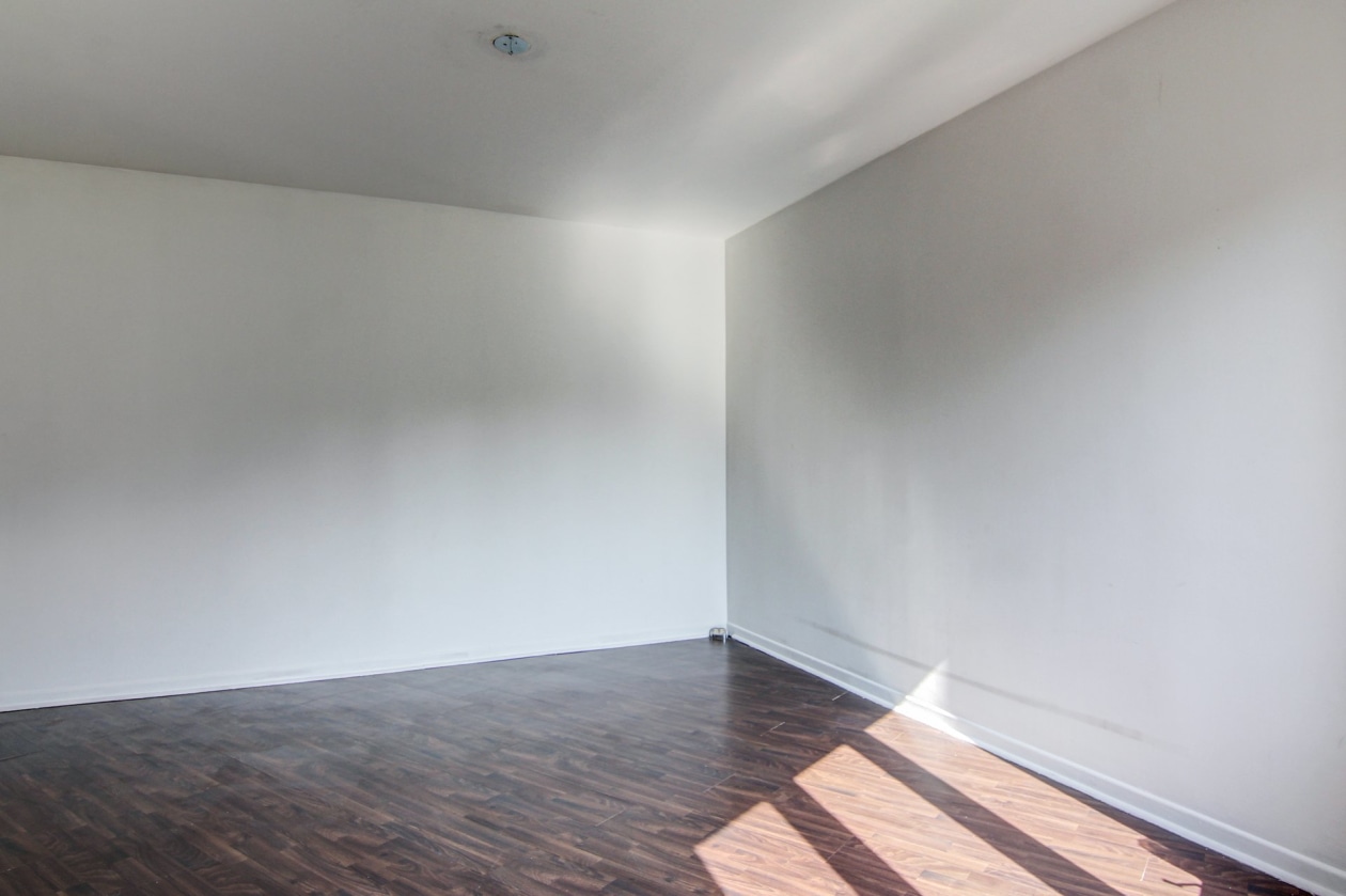 Salon — 4072, Rue de la Loire, 4, Saguenay (Jonquière), G8A1E9, Saguenay (Jonquière)