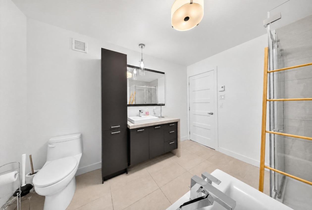 Salle de bains — 1543, Rue Stevens, Farnham, J2N0G6, Farnham
