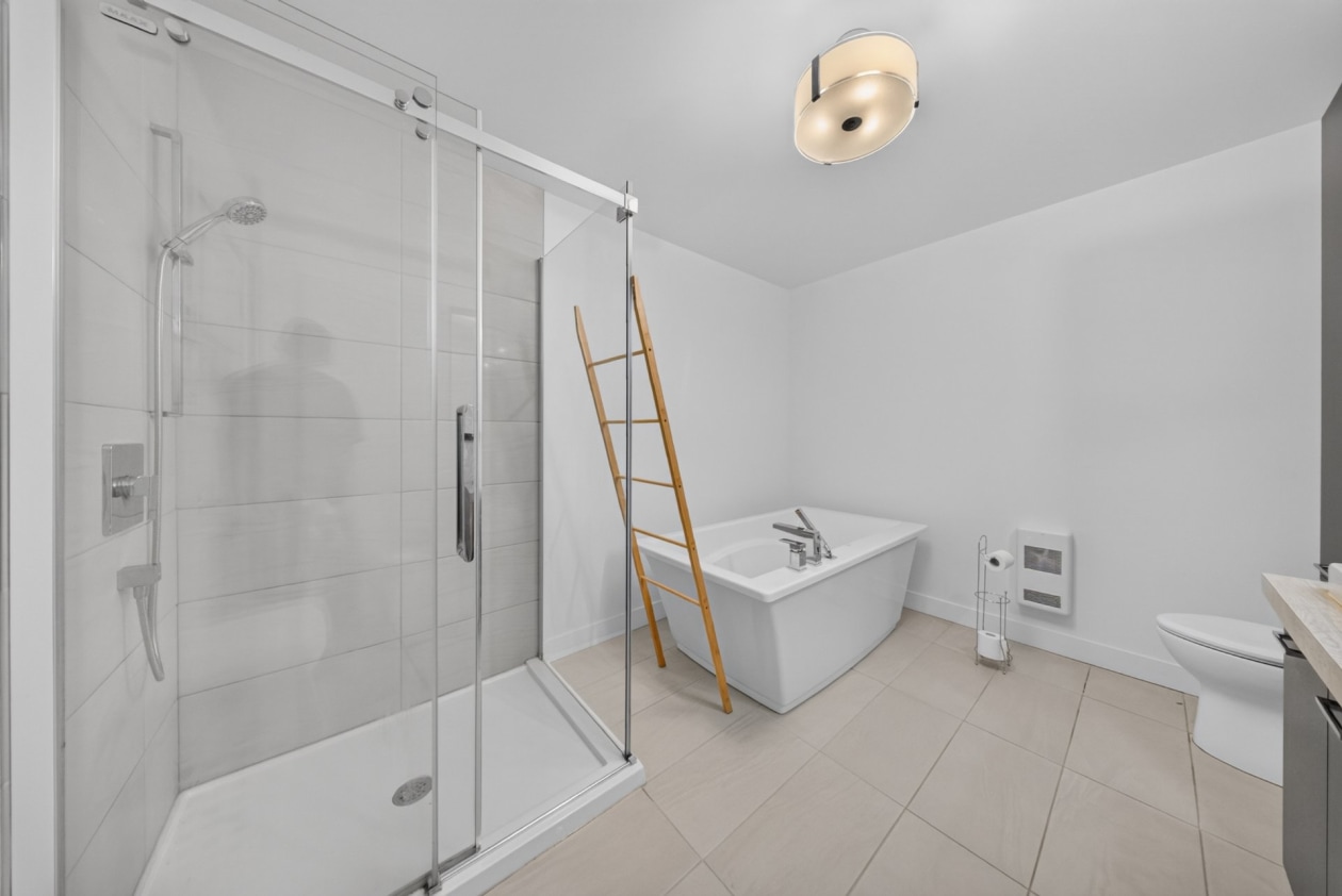 Salle de bains — 1543, Rue Stevens, Farnham, J2N0G6, Farnham