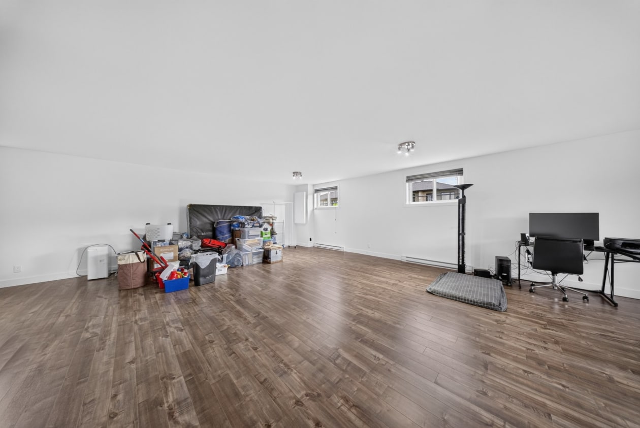 Salle familiale — 1543, Rue Stevens, Farnham, J2N0G6, Farnham