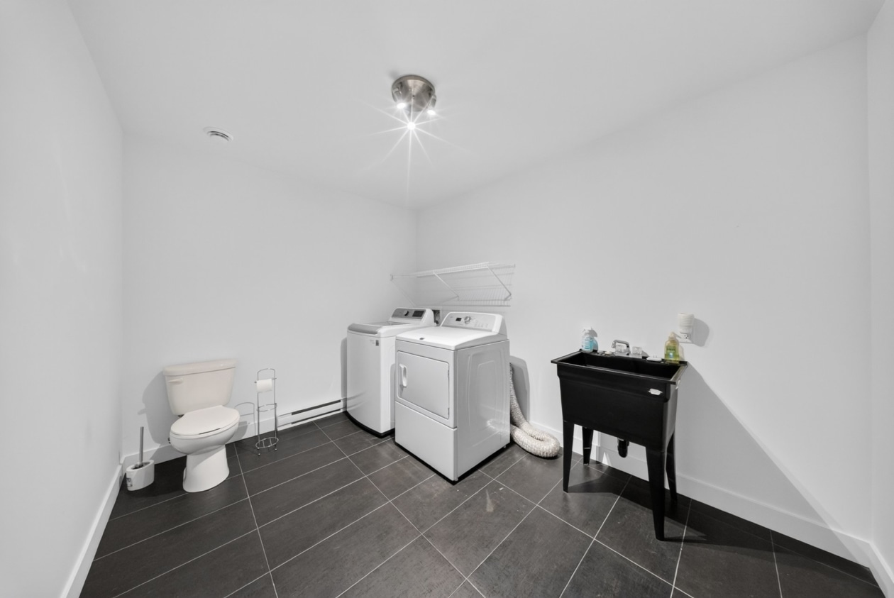 Salle d'eau — 1543, Rue Stevens, Farnham, J2N0G6, Farnham