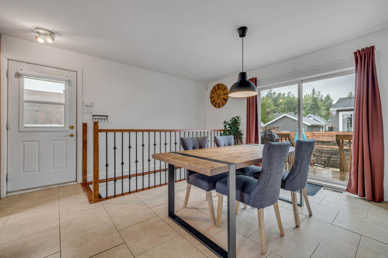 Salle à manger — 501, Rue du Bouleau-Blanc, Québec (La Haute-Saint-Charles), G3G1V5, Québec (La Haute-Saint-Charles)