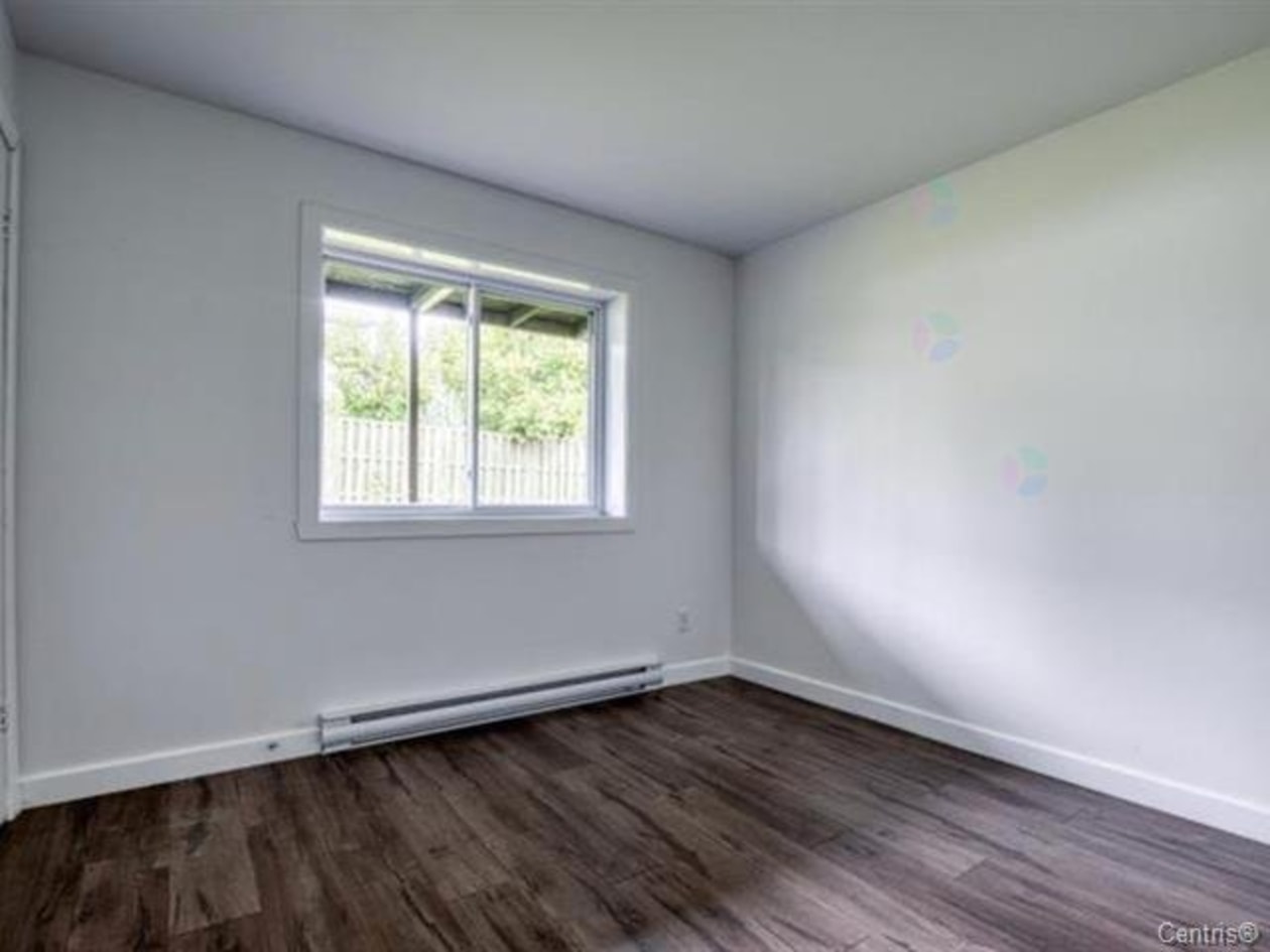 Chambre à coucher — 3331, Rue Mistral, Brossard, J4Y2T3, Brossard