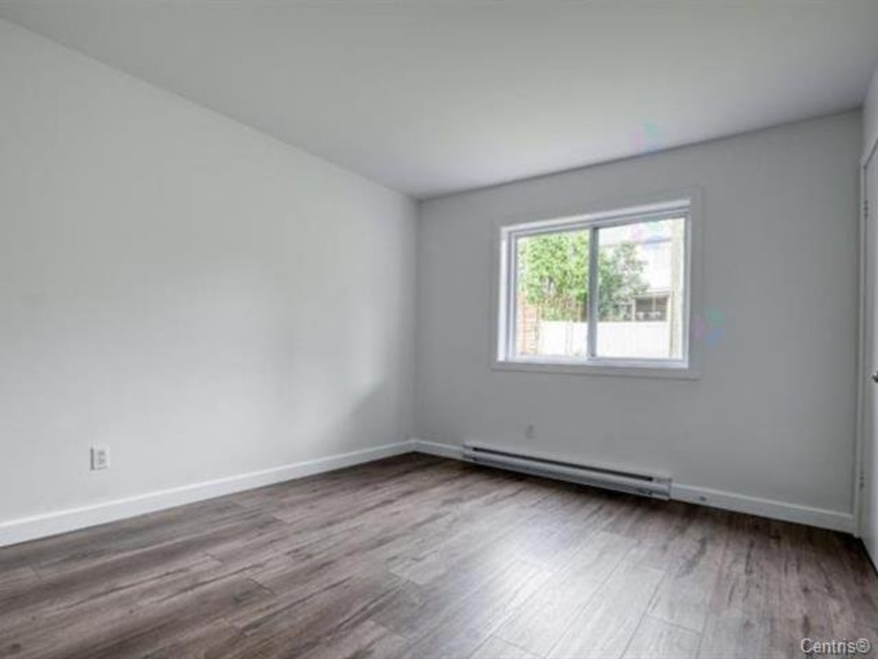 Chambre à coucher — 3331, Rue Mistral, Brossard, J4Y2T3, Brossard