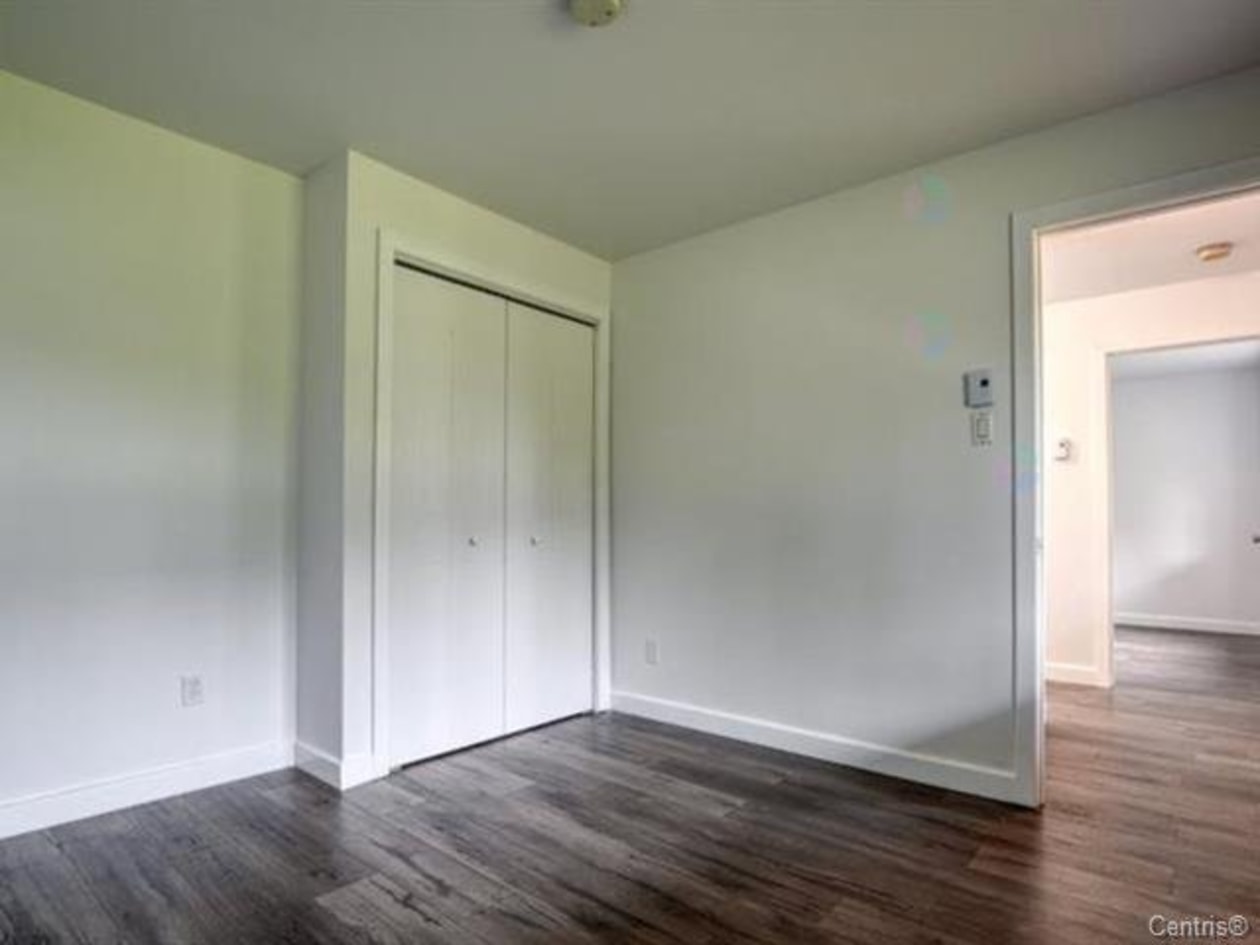 Chambre à coucher — 3331, Rue Mistral, Brossard, J4Y2T3, Brossard