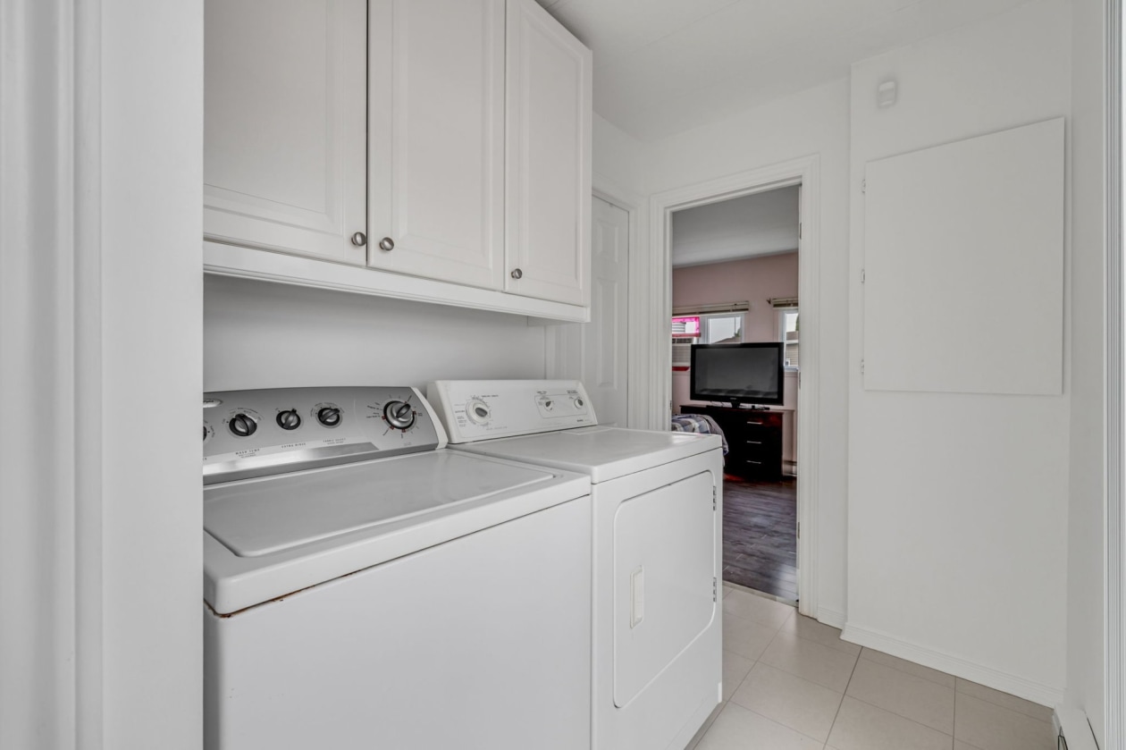 Salle de lavage — 2087, Rue des Hydrangées, Québec (Charlesbourg ), G2N0A8, Québec (Charlesbourg )