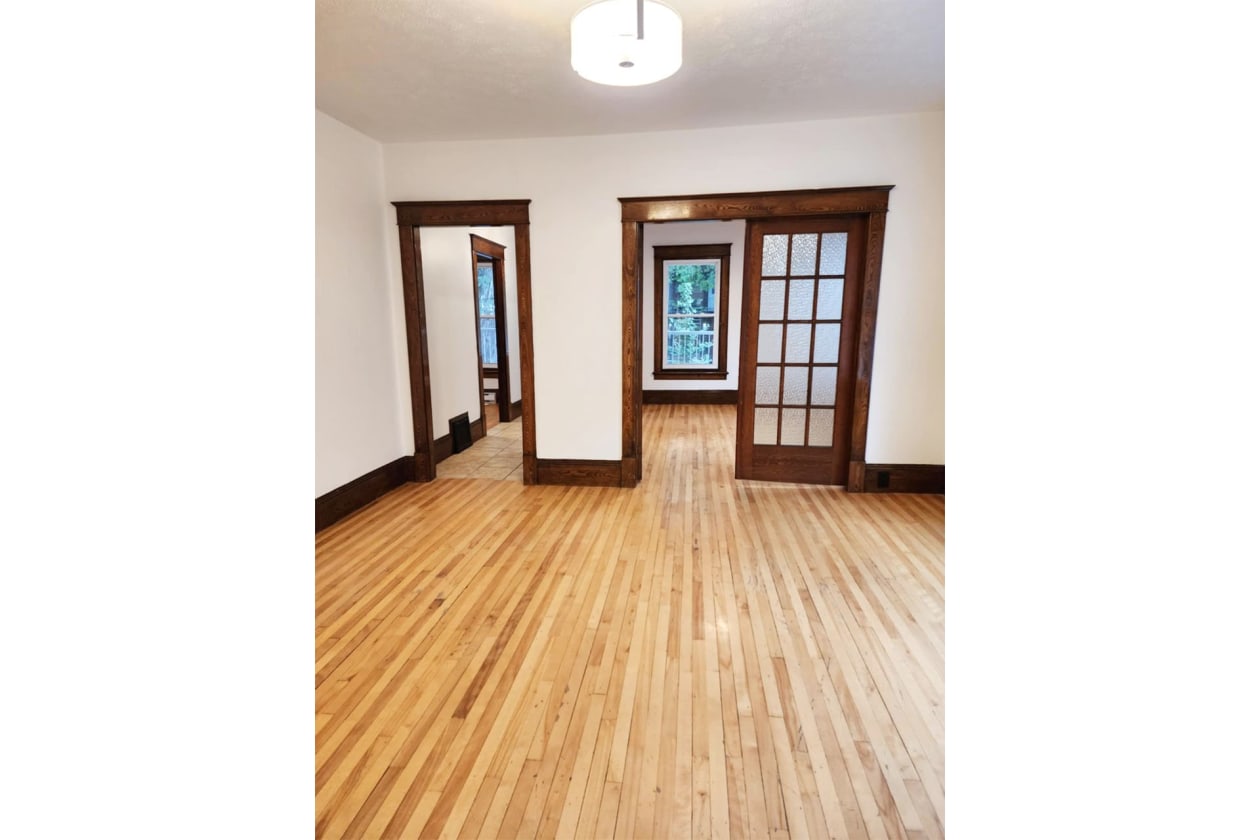 Salon — 237 - 241, Rue Brooks, Sherbrooke (Les Nations), J1H4Y1, Sherbrooke (Les Nations)