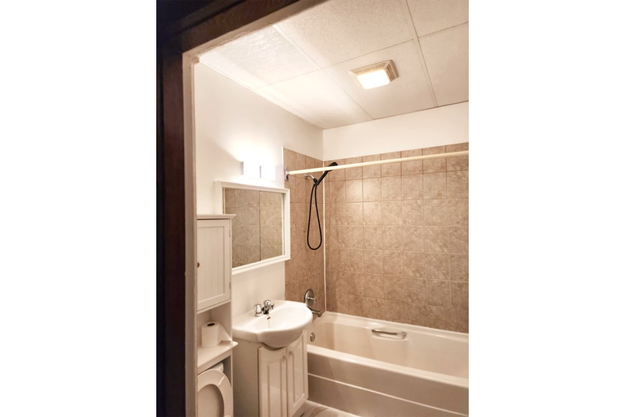 Salle de bains — 237 - 241, Rue Brooks, Sherbrooke (Les Nations), J1H4Y1, Sherbrooke (Les Nations)