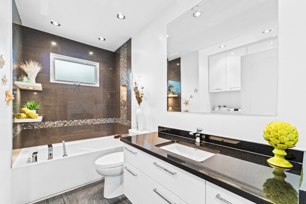 Salle de bains — 644, Av. Crépeau, Mascouche, J7K2R3, Mascouche