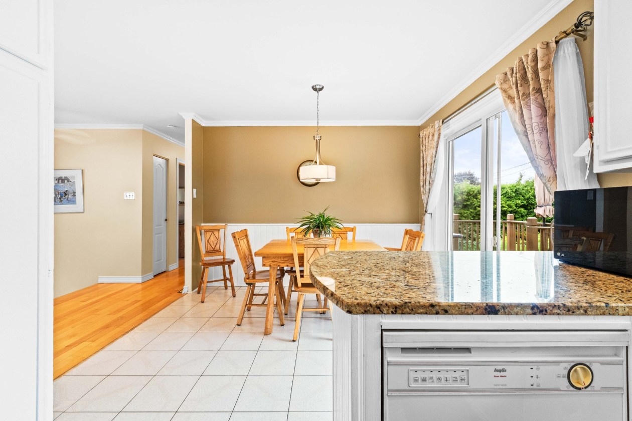 Salle à manger — 644, Av. Crépeau, Mascouche, J7K2R3, Mascouche