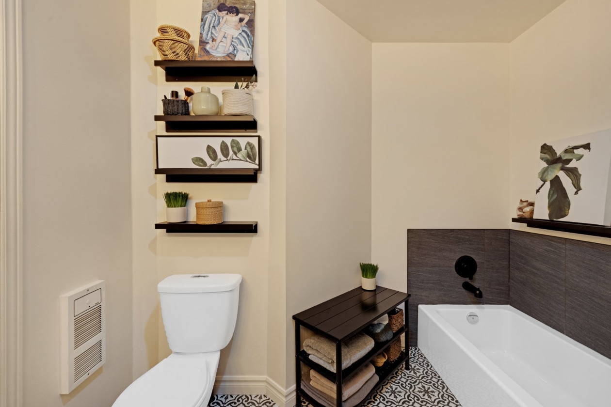 Salle de bains — 2906, Rue Duchesneau, Montréal (Mercier/Hochelaga-Maisonneuve), H1L6P9, Montréal (Mercier/Hochelaga-Maisonneuve)
