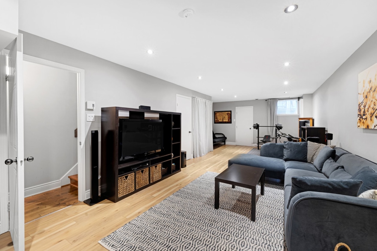 Salle familiale — 2906, Rue Duchesneau, Montréal (Mercier/Hochelaga-Maisonneuve), H1L6P9, Montréal (Mercier/Hochelaga-Maisonneuve)