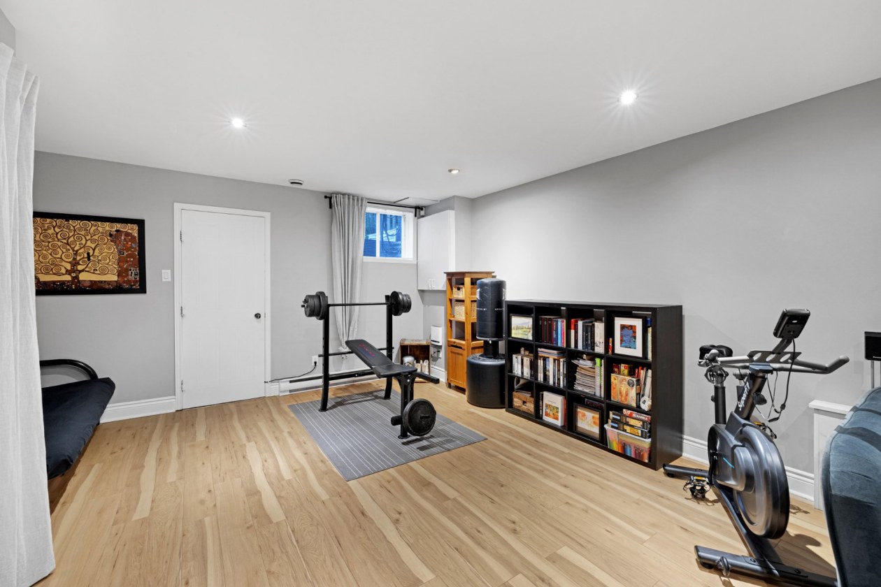 Salle familiale — 2906, Rue Duchesneau, Montréal (Mercier/Hochelaga-Maisonneuve), H1L6P9, Montréal (Mercier/Hochelaga-Maisonneuve)