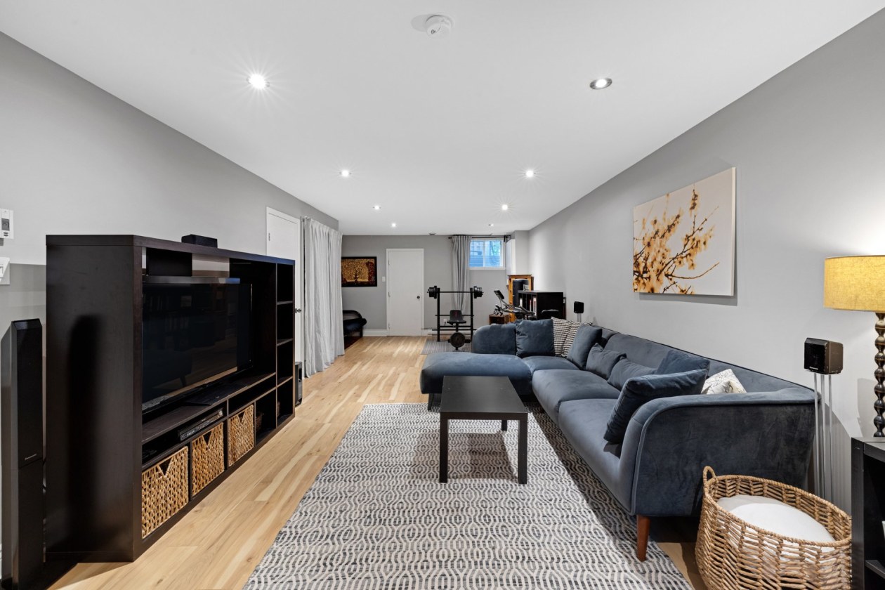Salle familiale — 2906, Rue Duchesneau, Montréal (Mercier/Hochelaga-Maisonneuve), H1L6P9, Montréal (Mercier/Hochelaga-Maisonneuve)