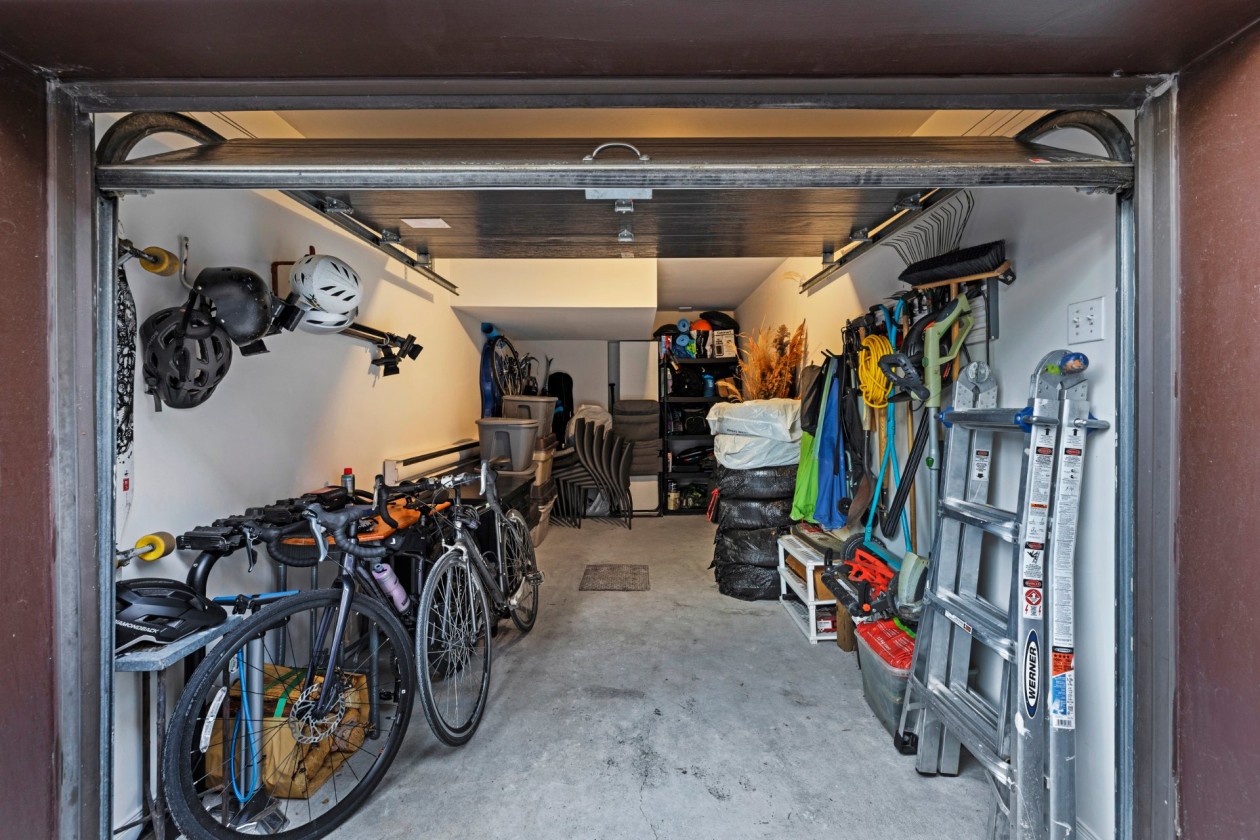 Garage — 2906, Rue Duchesneau, Montréal (Mercier/Hochelaga-Maisonneuve), H1L6P9, Montréal (Mercier/Hochelaga-Maisonneuve)