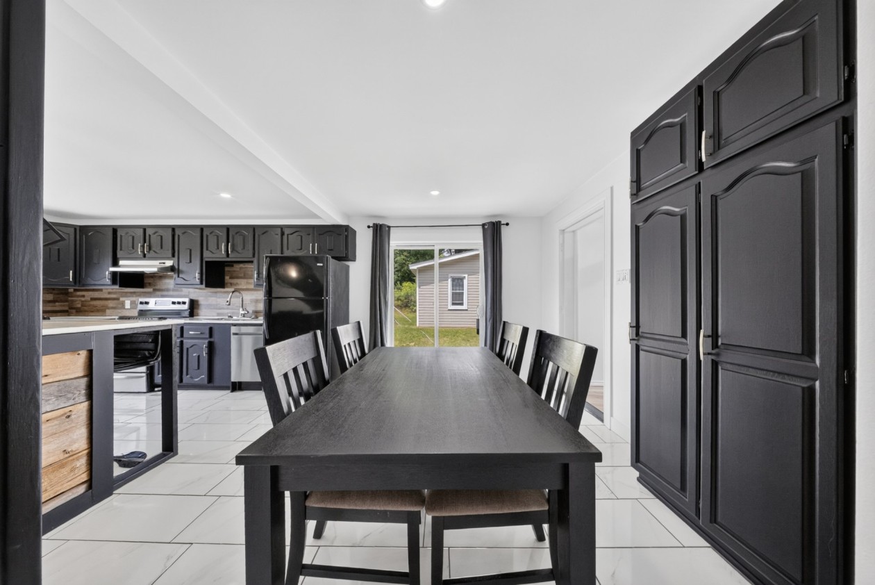 Salle à manger — 27, Rue Brown, Windsor, J1S2K7, Windsor