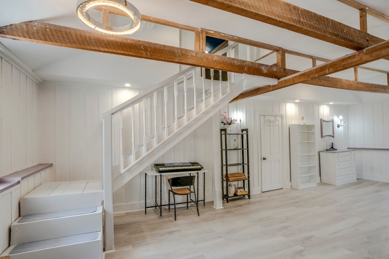 Salle familiale — 1216, Rue du Maine, Québec (Charlesbourg ), G1G2J4, Québec (Charlesbourg )