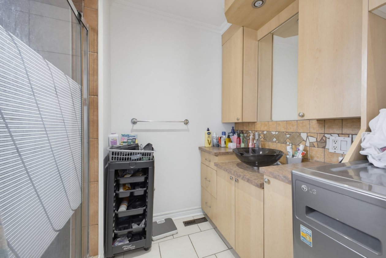 Salle de bains — 655 - 661, Rue William-MacDonald, Montréal (Lachine), H8S1Z7, Montréal (Lachine)