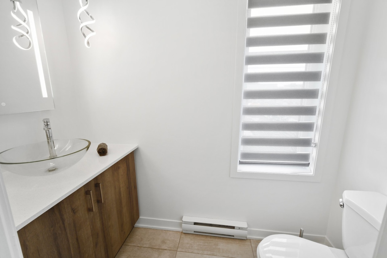 Salle d'eau — 526, Rue Papineau, Boisbriand, J7G0A4, Boisbriand