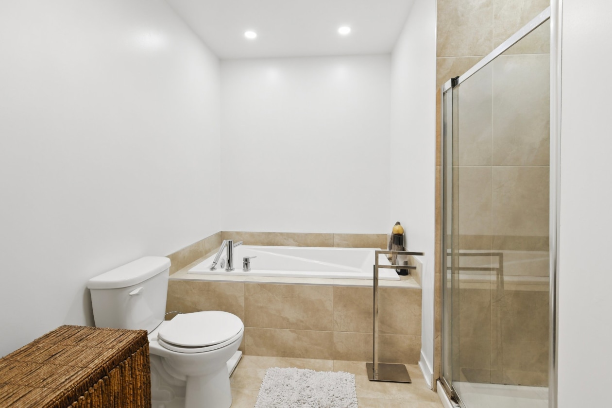 Salle de bains — 526, Rue Papineau, Boisbriand, J7G0A4, Boisbriand