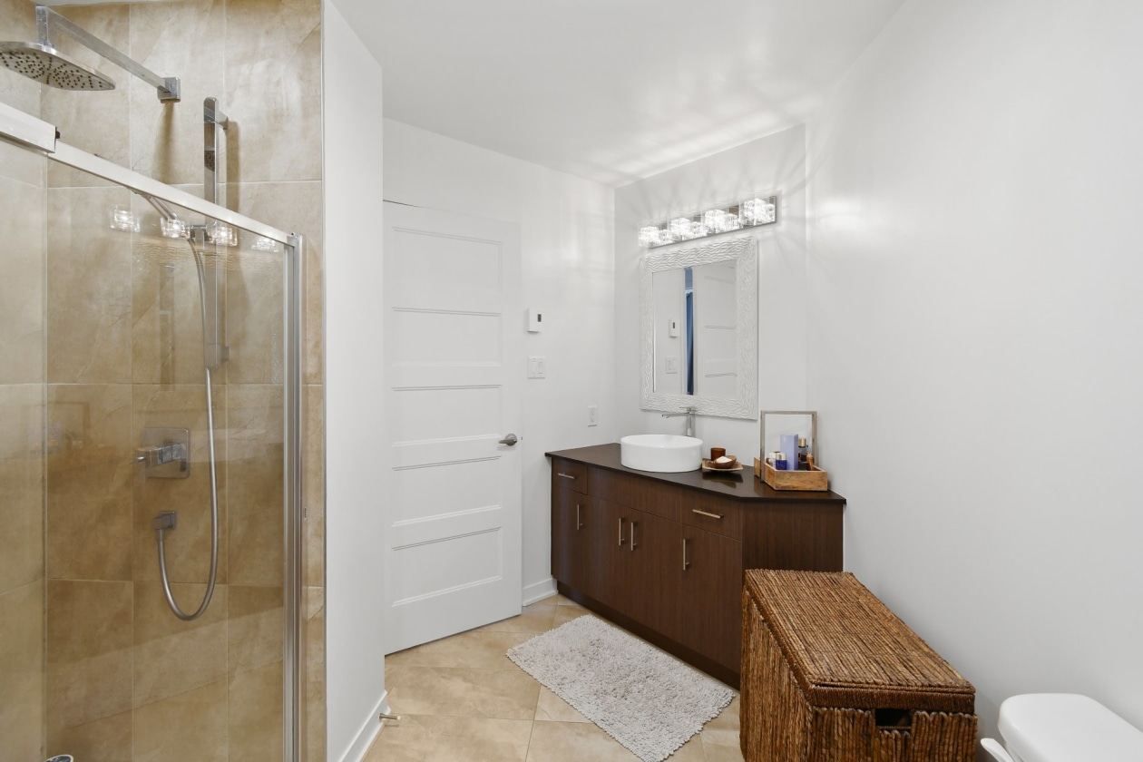 Salle de bains — 526, Rue Papineau, Boisbriand, J7G0A4, Boisbriand