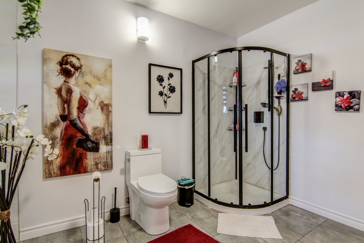 Salle de bains — 1001, Rue Ste-Agnès, Saguenay (Chicoutimi), G7G3V8, Saguenay (Chicoutimi)