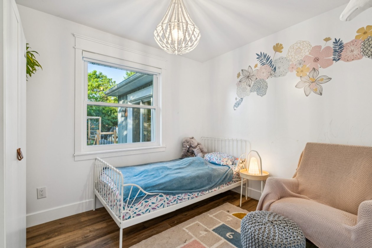 Chambre à coucher — 112, Rue du Parc, Verchères, J0L2R0, Verchères