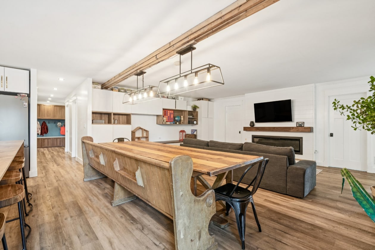 Salle à manger — 112, Rue du Parc, Verchères, J0L2R0, Verchères