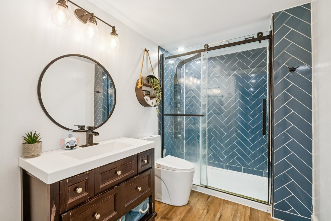 Salle de bains — 112, Rue du Parc, Verchères, J0L2R0, Verchères