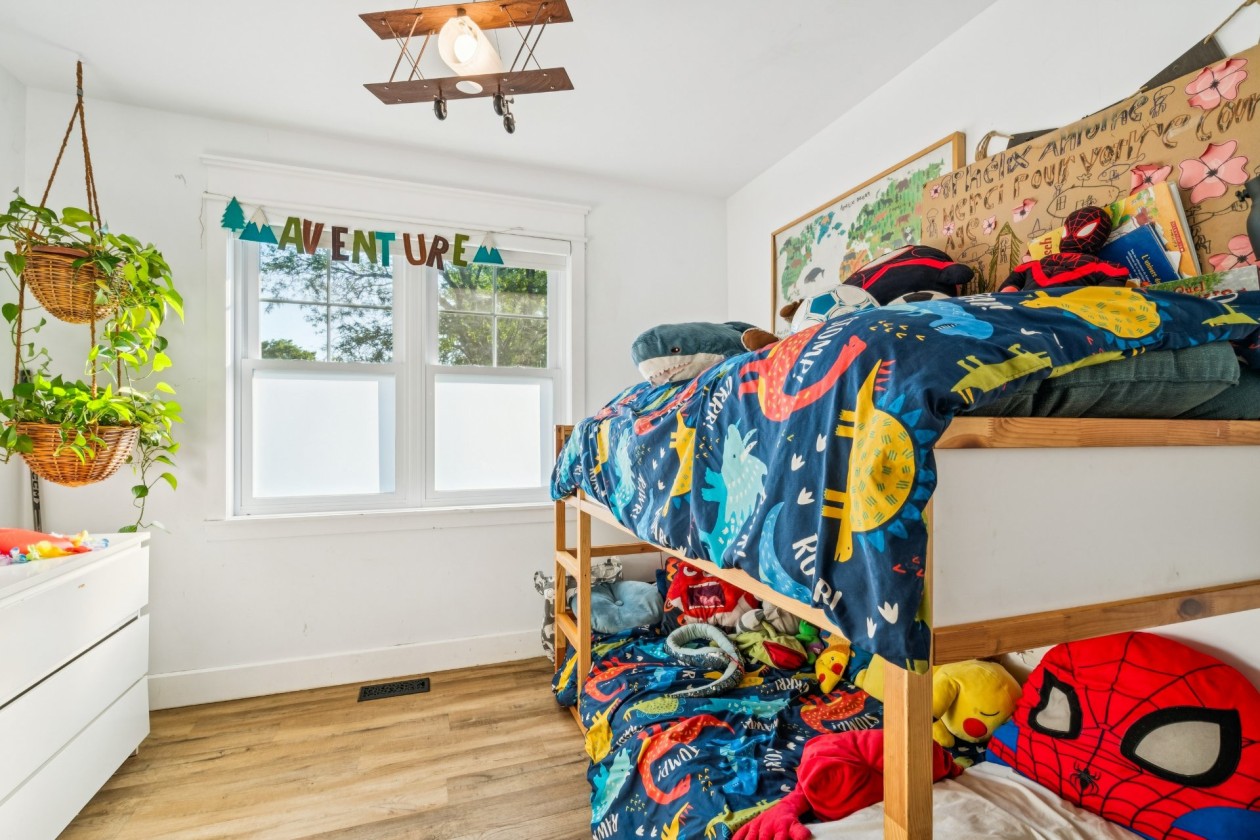 Chambre à coucher — 112, Rue du Parc, Verchères, J0L2R0, Verchères