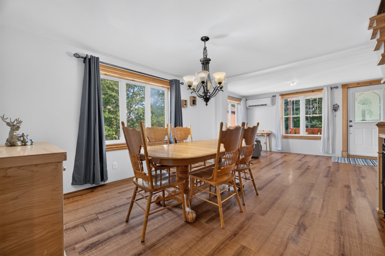 Salle à manger — 81, Rue Soucy, La Rédemption, G0J1P0, La Rédemption