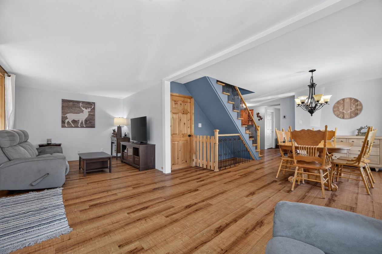 Salle à manger — 81, Rue Soucy, La Rédemption, G0J1P0, La Rédemption