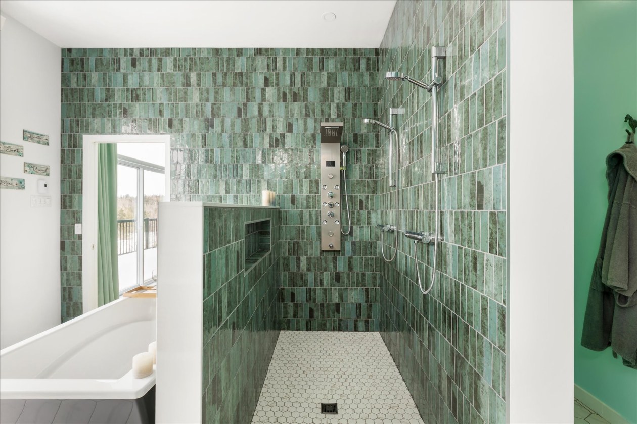 Salle de bains — 5610, Ch. du Lac-Héroux, Saint-Boniface, G0X2L0, Saint-Boniface