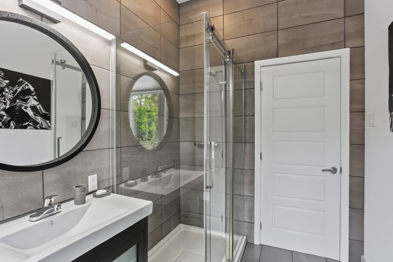 Salle de bains — 5610, Ch. du Lac-Héroux, Saint-Boniface, G0X2L0, Saint-Boniface