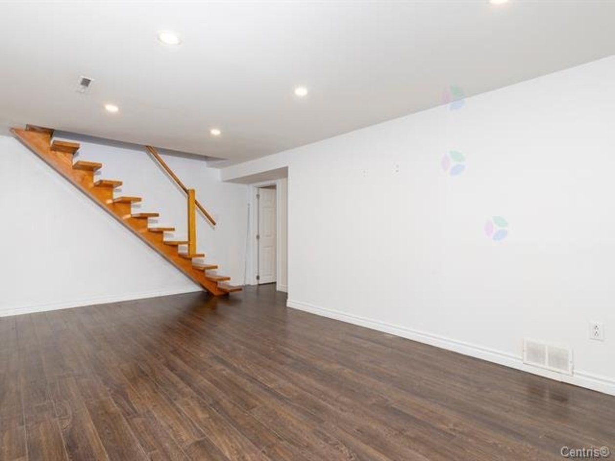 Salle familiale — 105, Rue Pierre-Curie, Châteauguay, J6K3Z7, Châteauguay