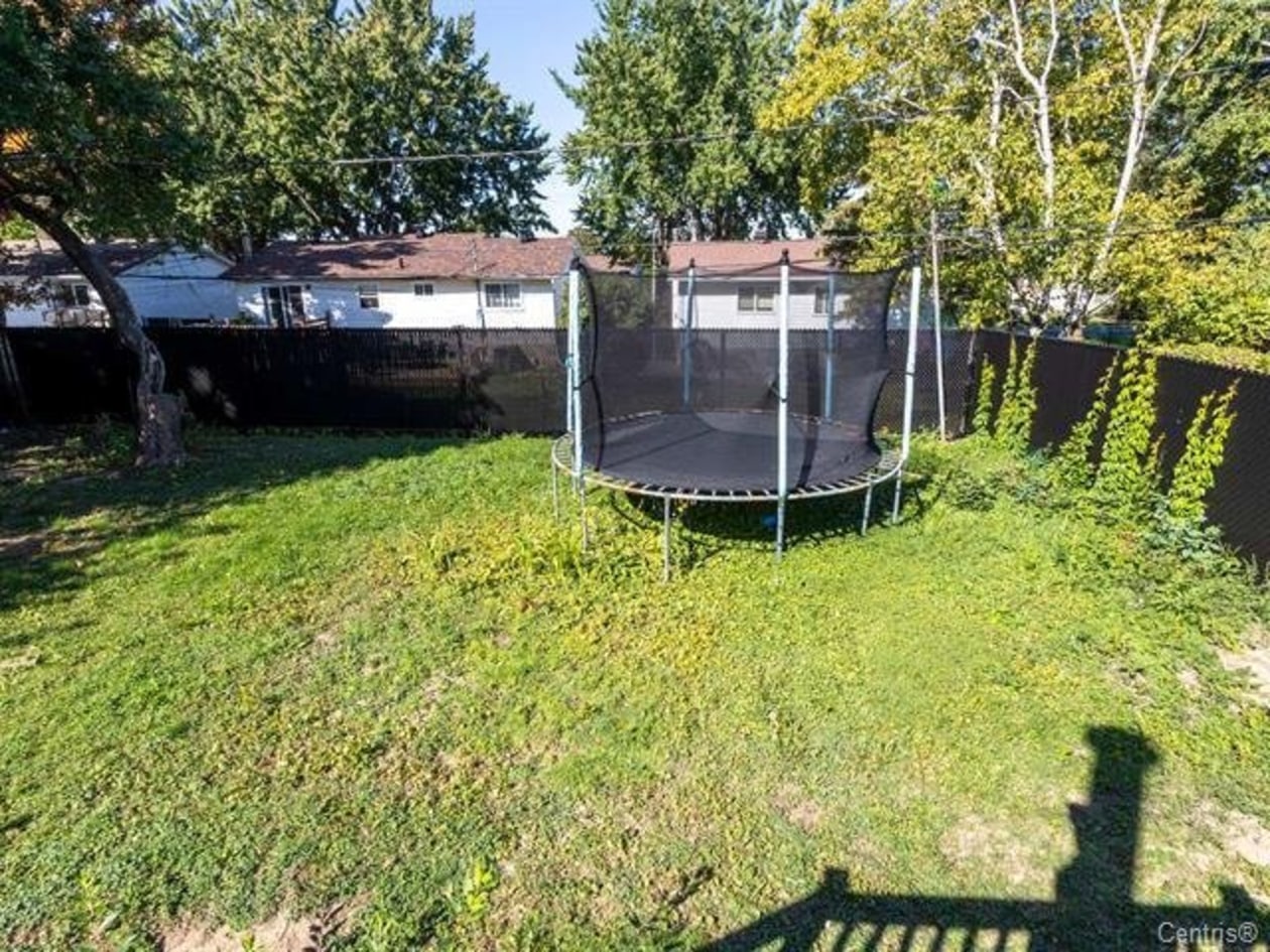 Cour — 105, Rue Pierre-Curie, Châteauguay, J6K3Z7, Châteauguay