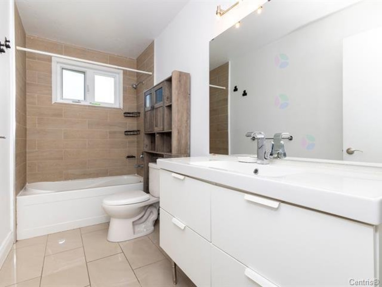 Salle de bains — 105, Rue Pierre-Curie, Châteauguay, J6K3Z7, Châteauguay