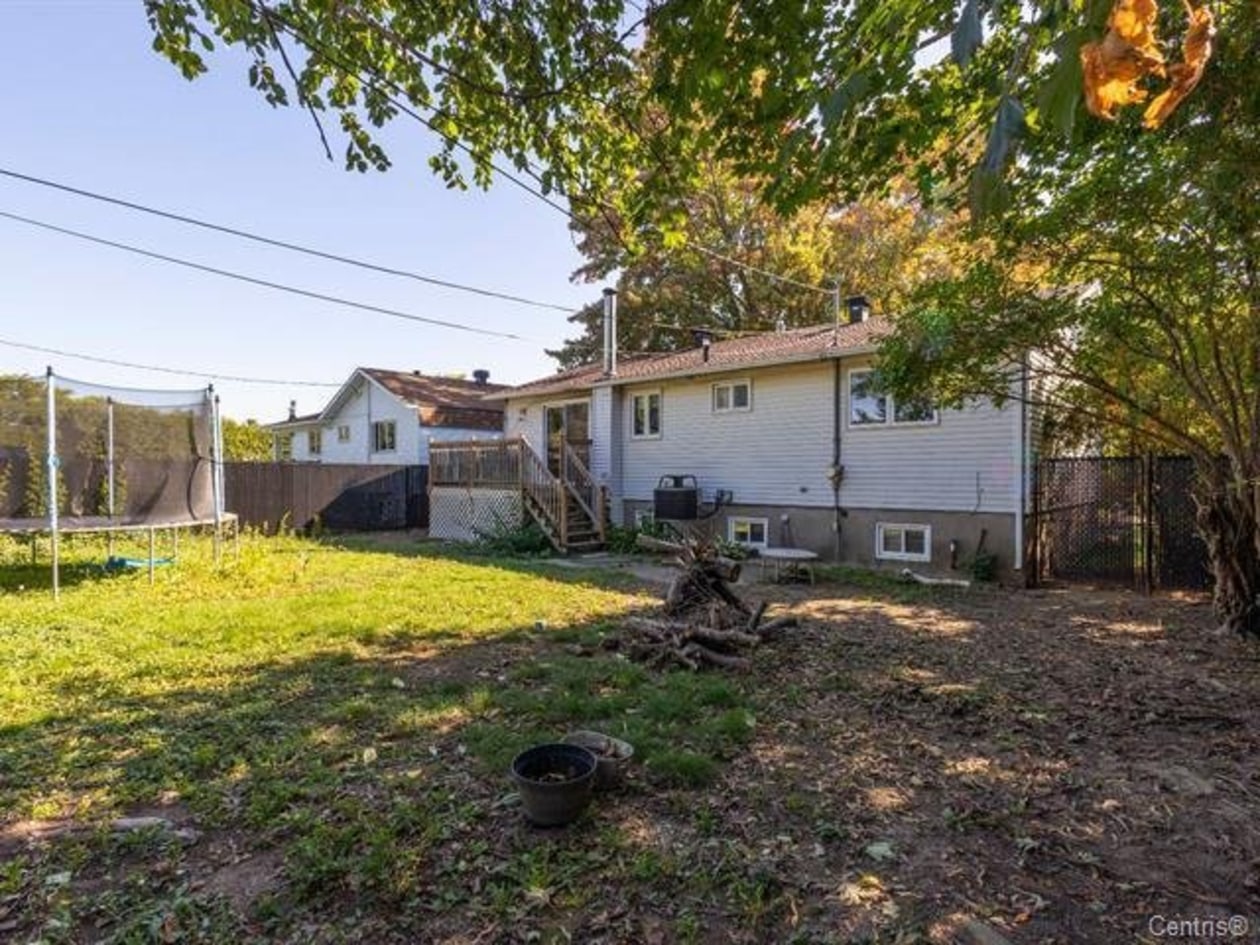 Cour — 105, Rue Pierre-Curie, Châteauguay, J6K3Z7, Châteauguay