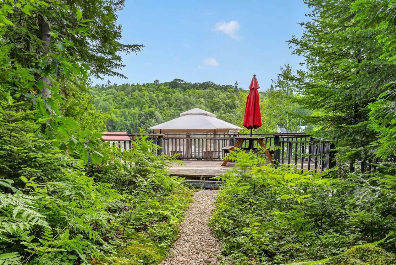 Terrasse — 5610, Ch. du Lac-Héroux, Saint-Boniface, G0X2L0, Saint-Boniface